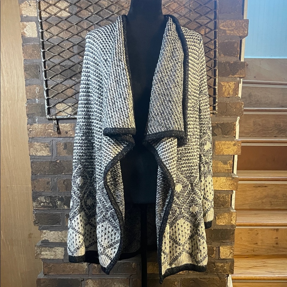 Spring + Mercer Black, White, Silver Cardigan Sweater 1X